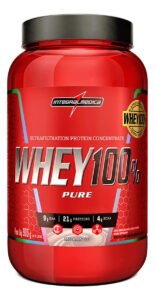 Whey 100% Pure Morango 900g Pote – BCAAs e Energia para Melhor Desempenho nos Exercícios
