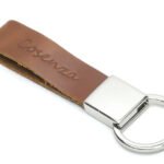 Chaveiro Masculino Com Argola Rebatível E Tira Em Couro Caramelo