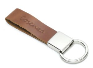 Chaveiro Masculino Com Argola Rebatível E Tira Em Couro Caramelo