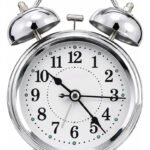 Relógio Despertador Analógico Vintage Prateado, de Metal com Dois Sinos e Luz Noturna