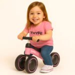Bicicleta de Equilíbrio Sem Pedal Rosa Chiclete 4 Rodas Thype 12-18 Meses