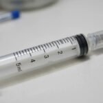 Seringa Descartável SR 5ml Plástico Luer Lock 300 Unidades Sem Agulha Veterinário