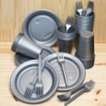 Kit Descartáveis Festas Eventos Aniversarios 50 Pessoas Prato Garfo Copo Cor Prata