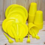 Kit Descartáveis Festas Eventos Aniversarios 50 Pessoas Prato Garfo Copo Cor Amarelo